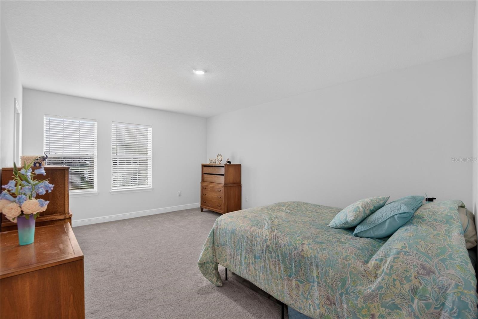 5633 HAWKS CAY ST — photo 40