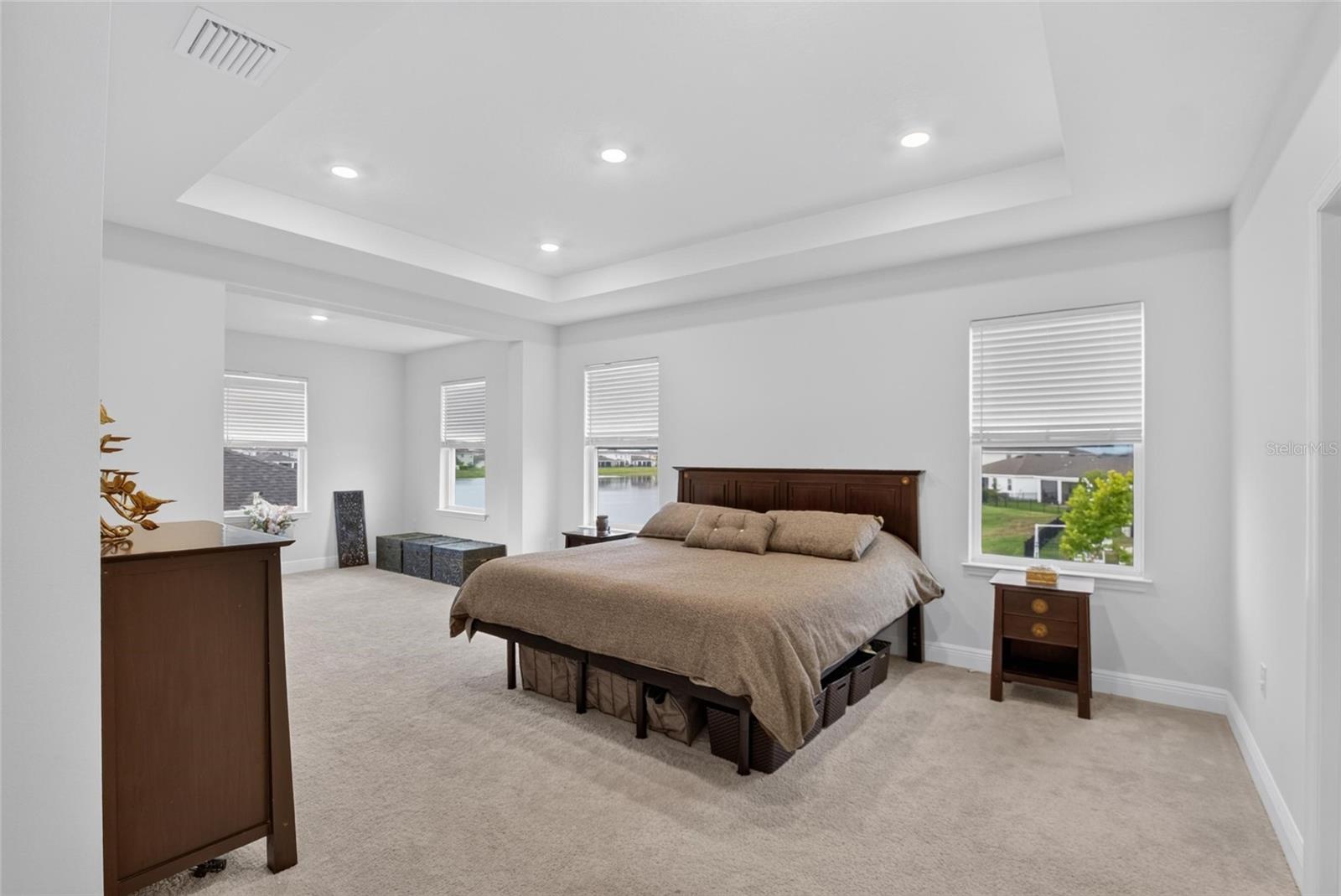 5633 HAWKS CAY ST — photo 31
