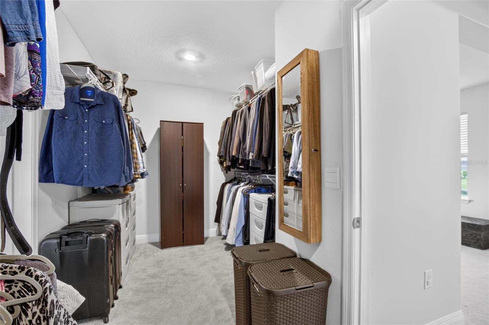 5633 HAWKS CAY ST — photo 33