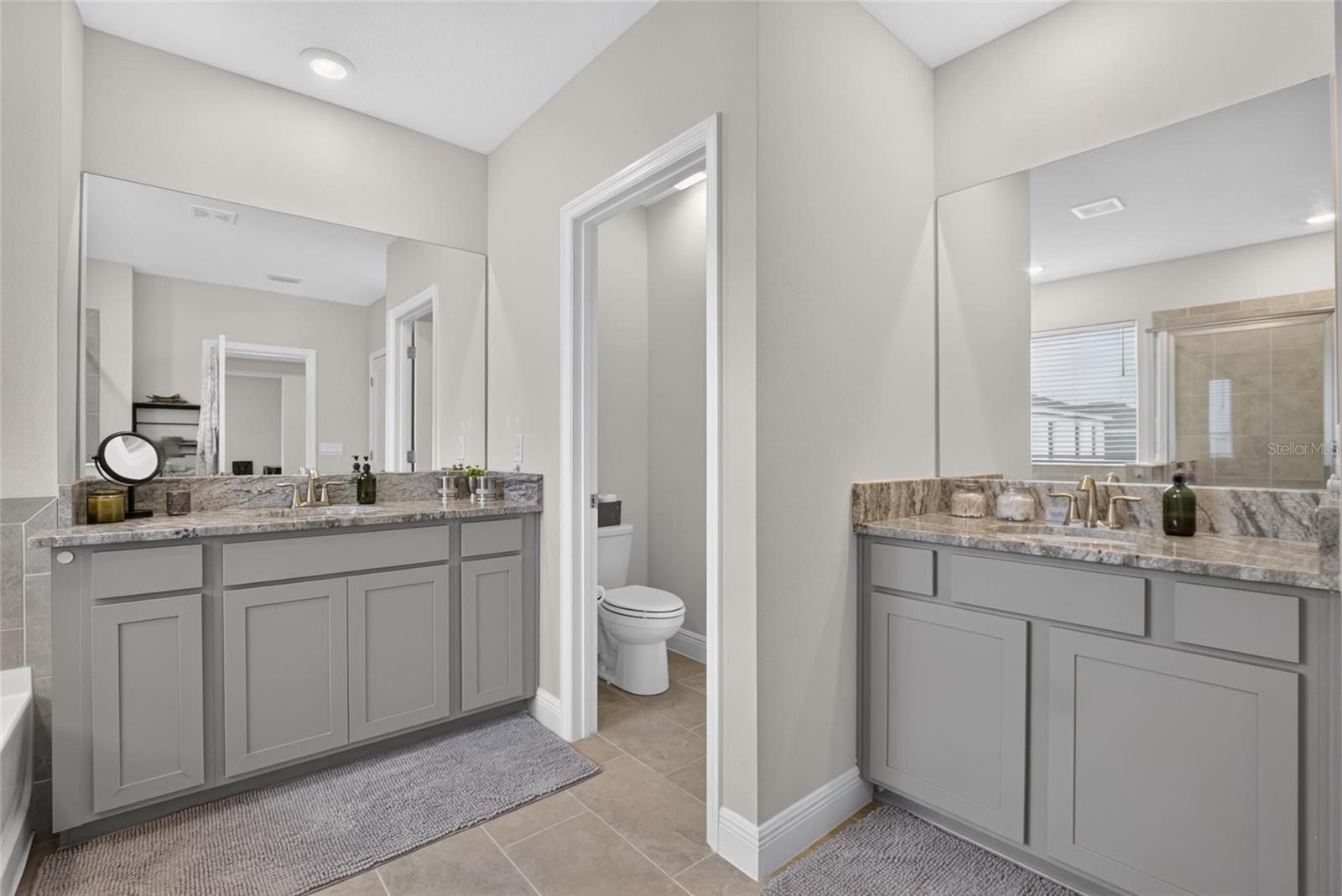 5633 HAWKS CAY ST — photo 30