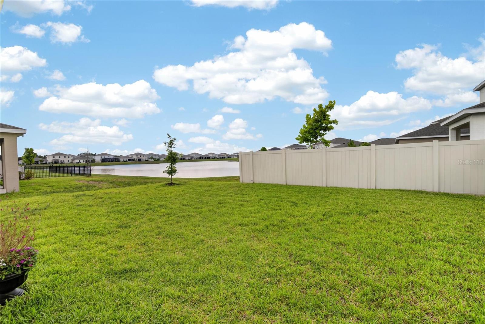 5633 HAWKS CAY ST — photo 44