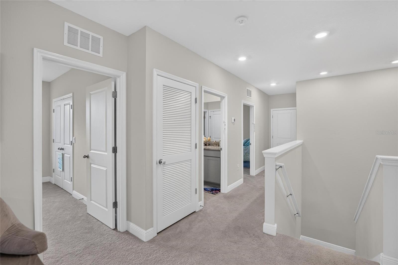 5633 HAWKS CAY ST — photo 36