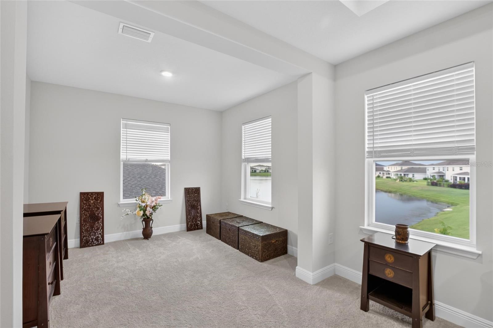 5633 HAWKS CAY ST — photo 32