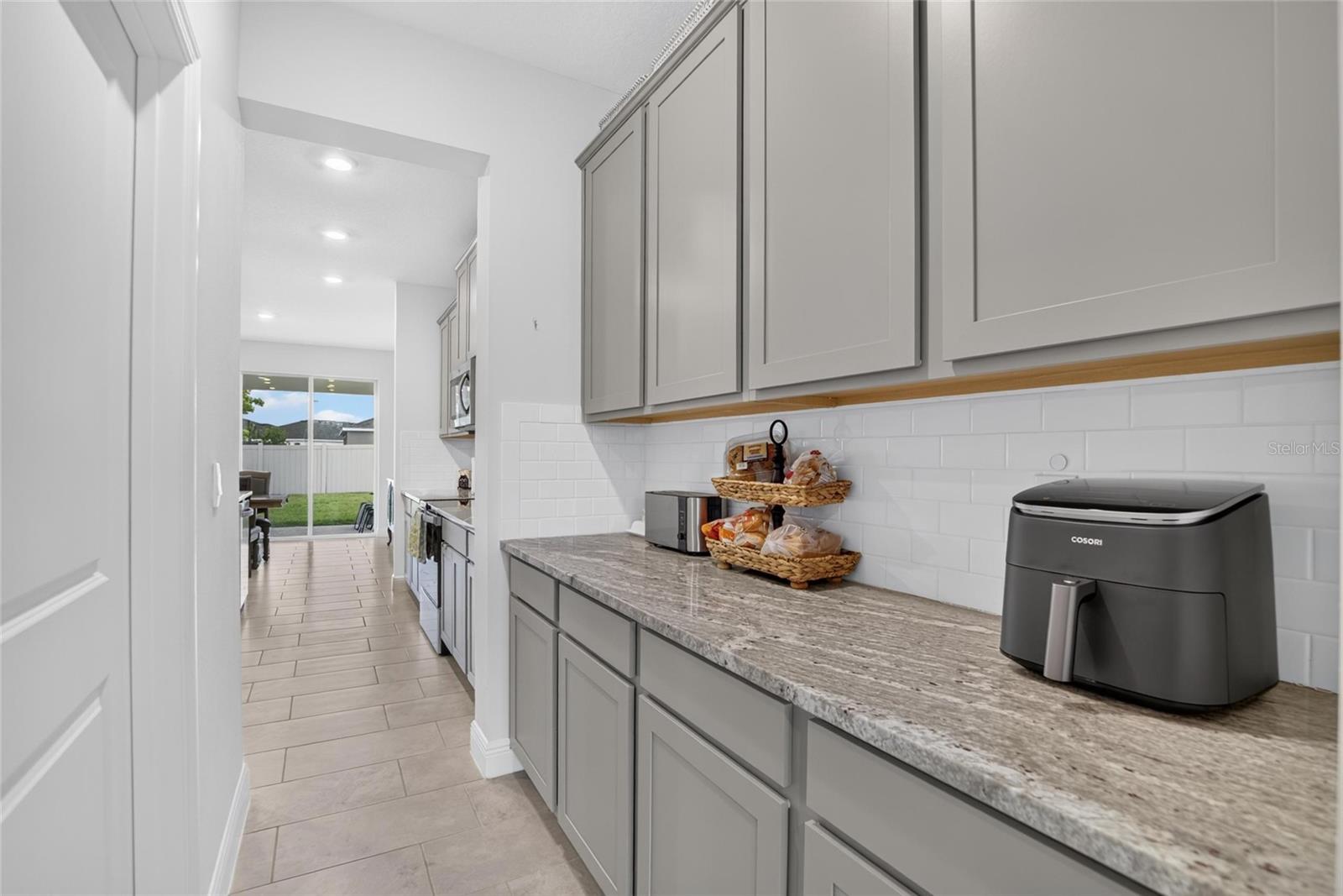 5633 HAWKS CAY ST — photo 16