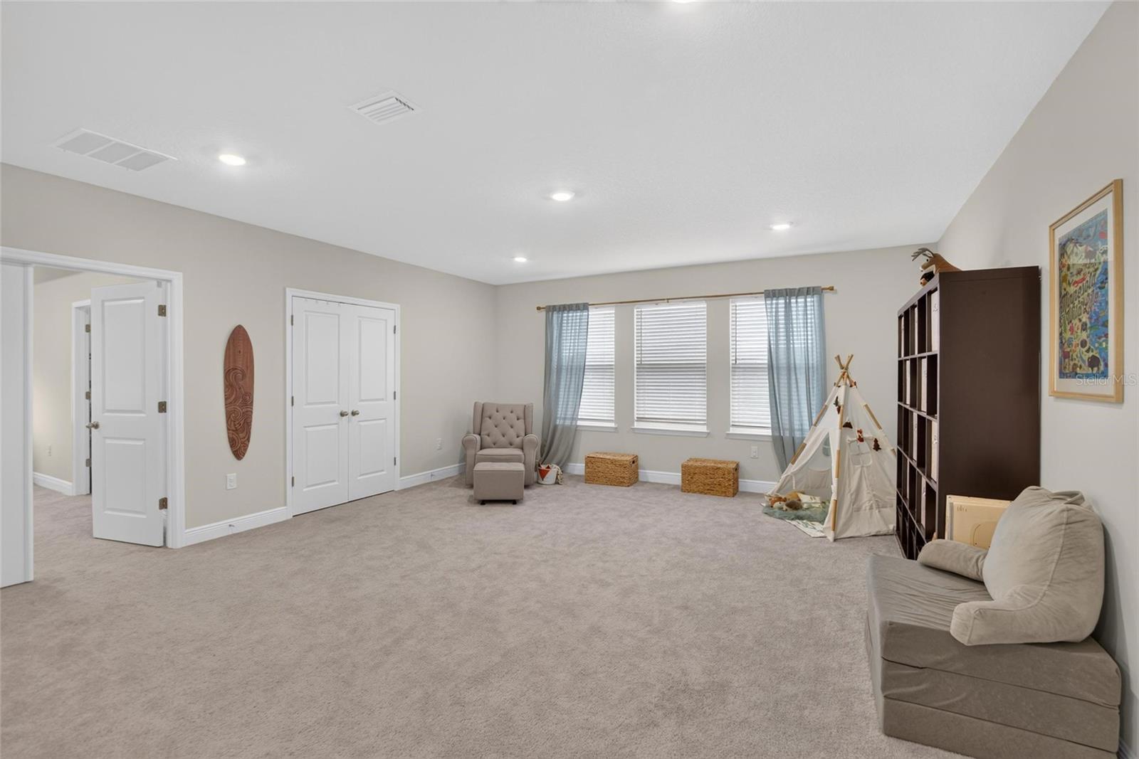 5633 HAWKS CAY ST — photo 26