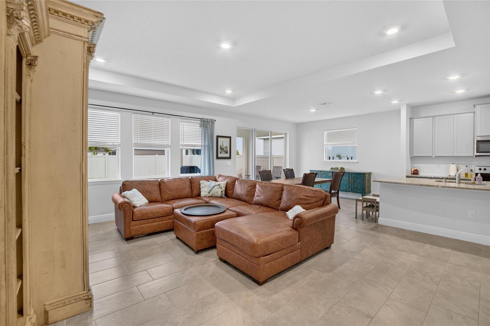 5633 HAWKS CAY ST — photo 10