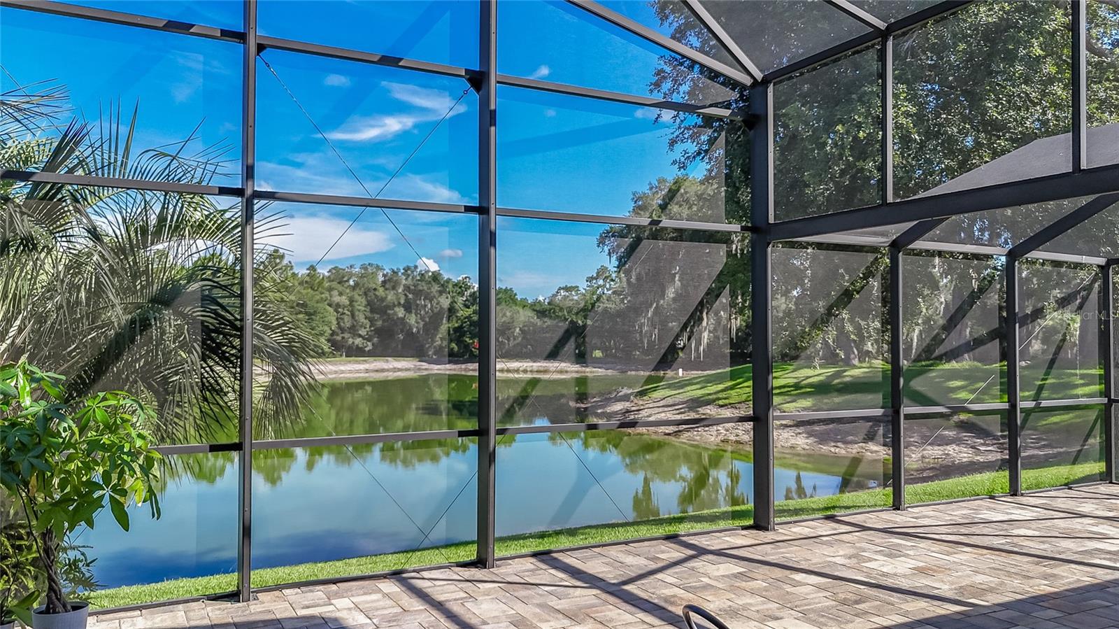 4907 POINTE O WOODS DR — photo 36