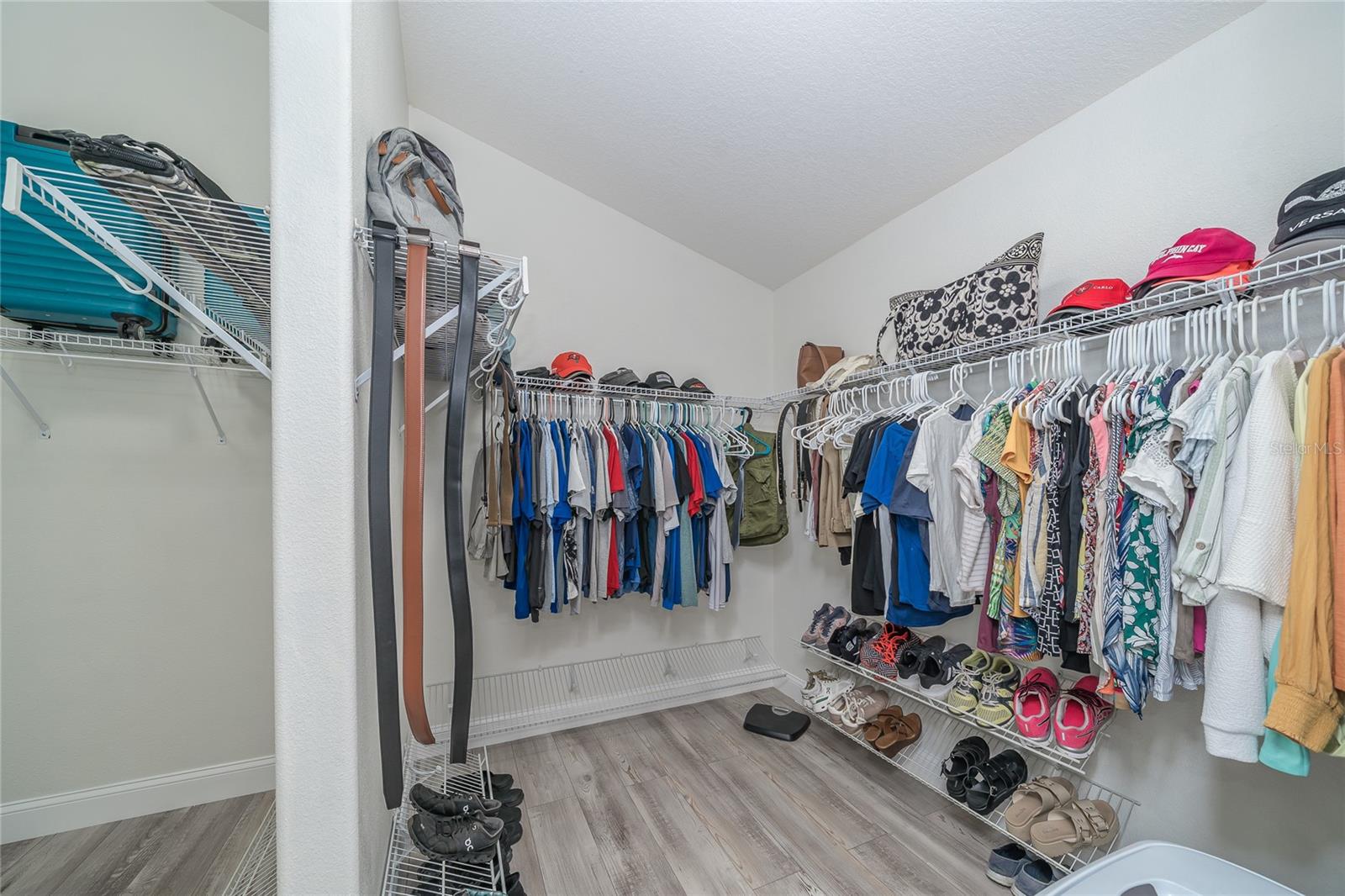 4907 POINTE O WOODS DR — photo 22