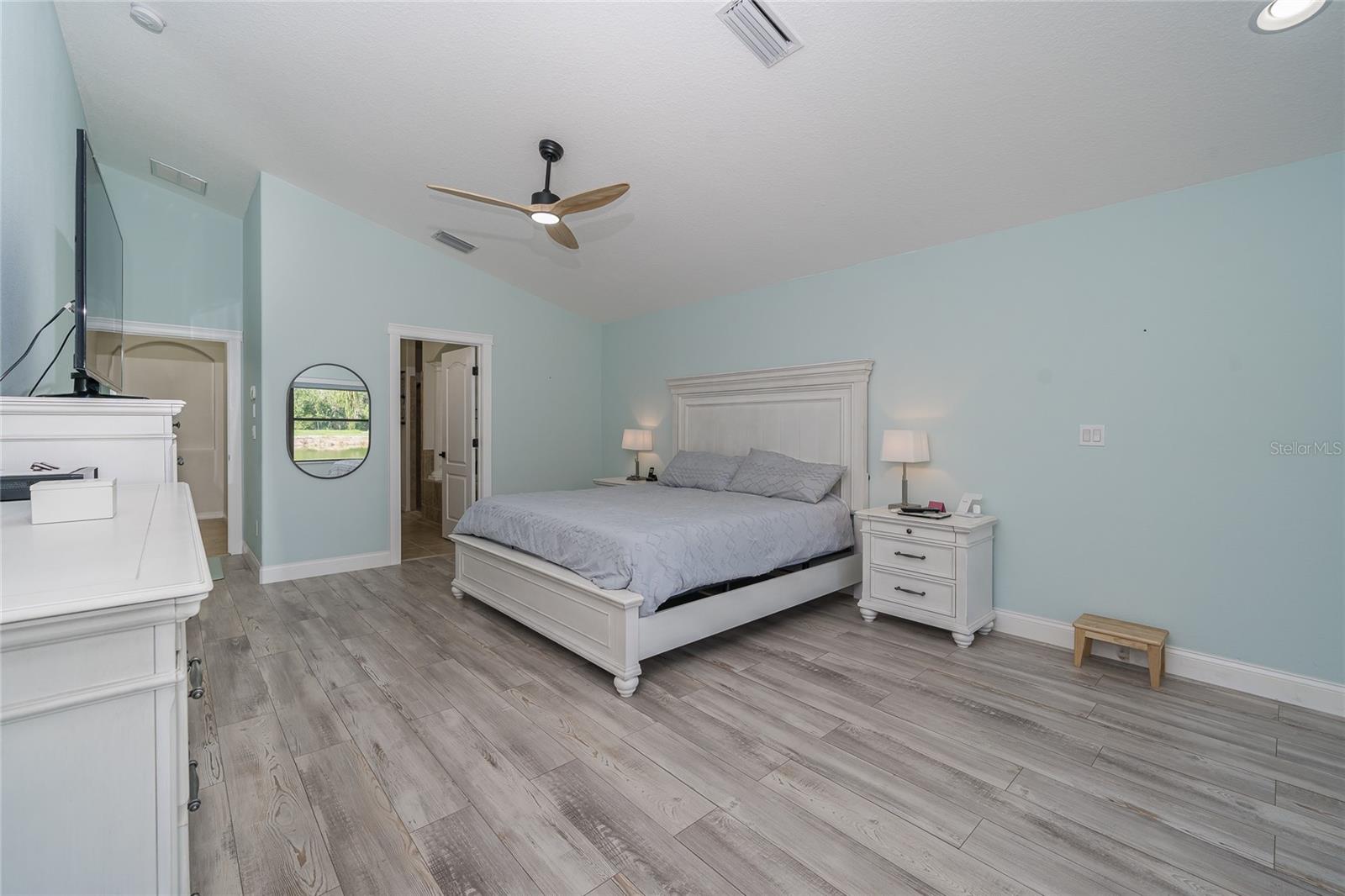 4907 POINTE O WOODS DR — photo 18