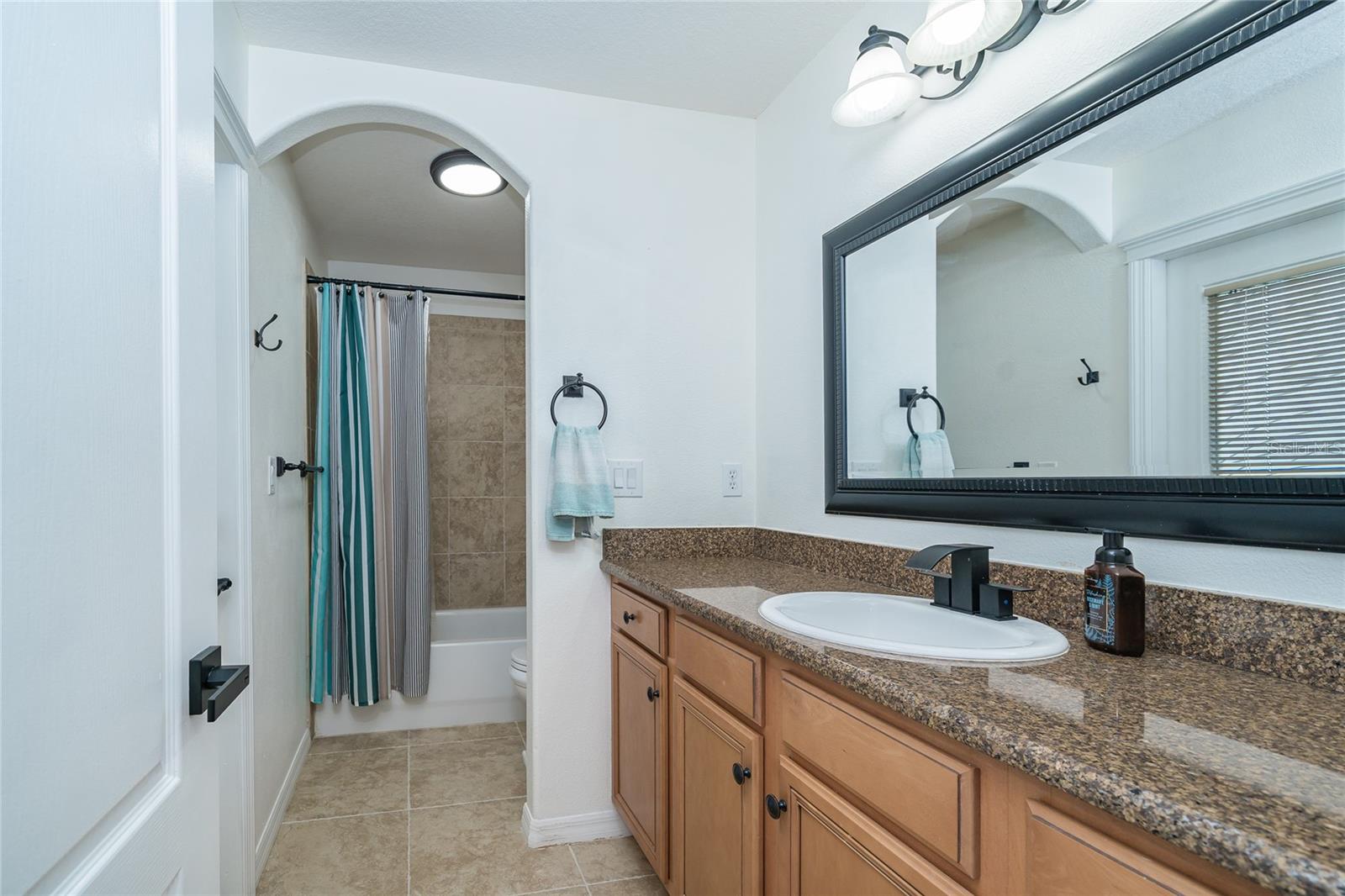4907 POINTE O WOODS DR — photo 24
