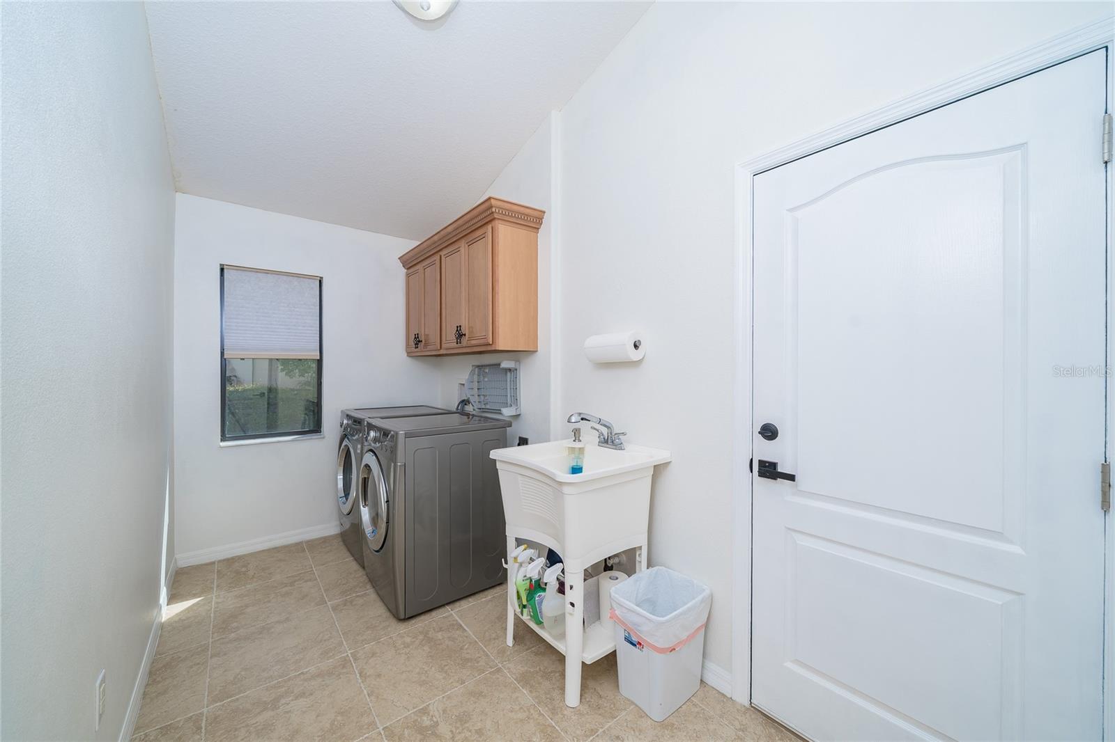 4907 POINTE O WOODS DR — photo 27