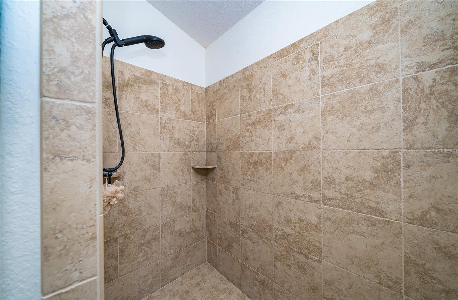 4907 POINTE O WOODS DR — photo 21
