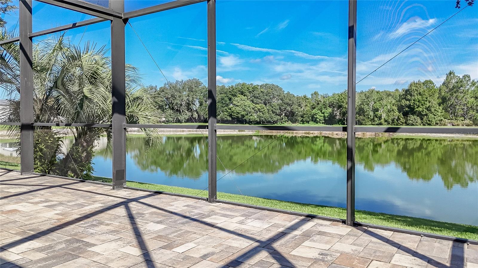 4907 POINTE O WOODS DR — photo 3