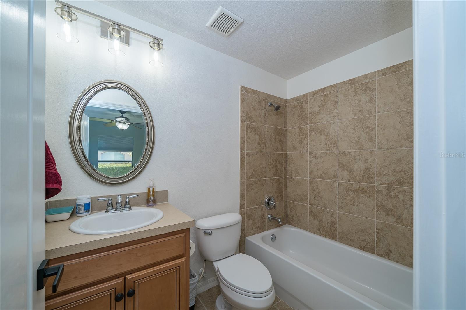 4907 POINTE O WOODS DR — photo 31