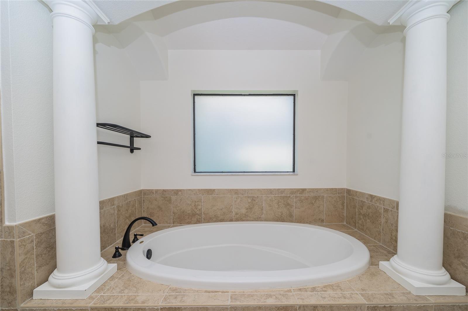 4907 POINTE O WOODS DR — photo 20