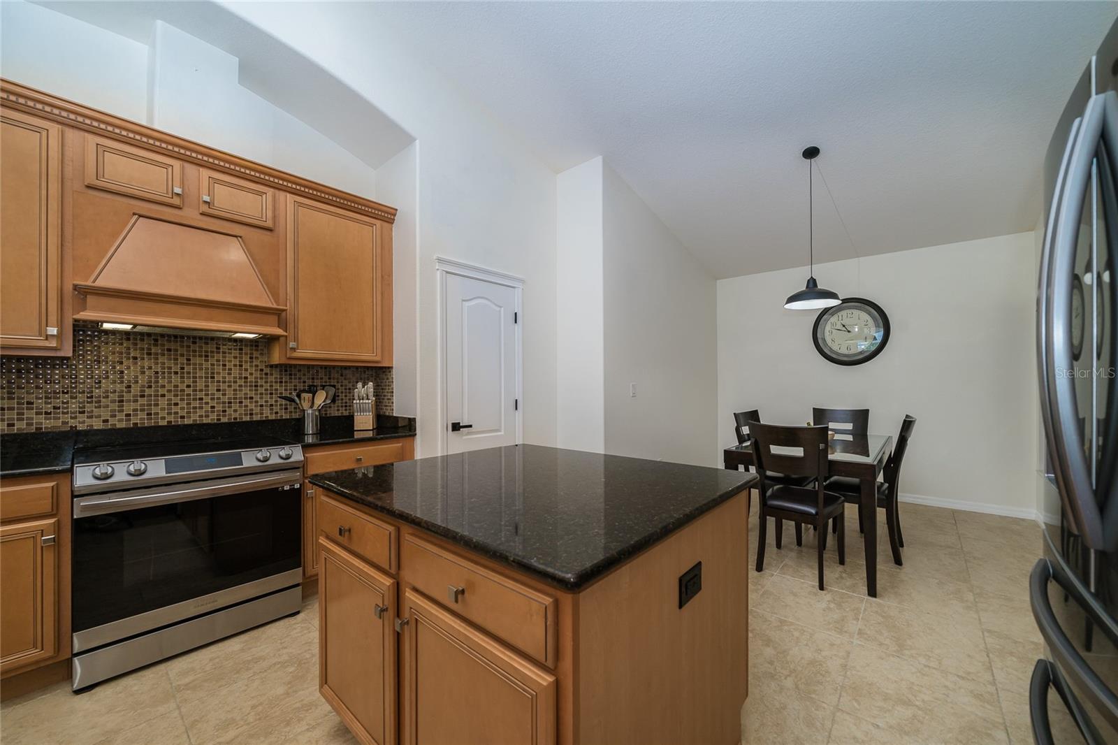 4907 POINTE O WOODS DR — photo 13