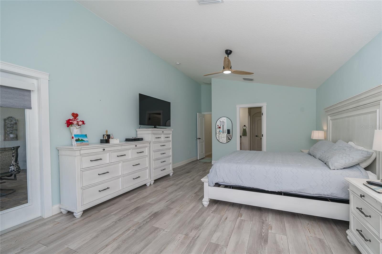 4907 POINTE O WOODS DR — photo 17