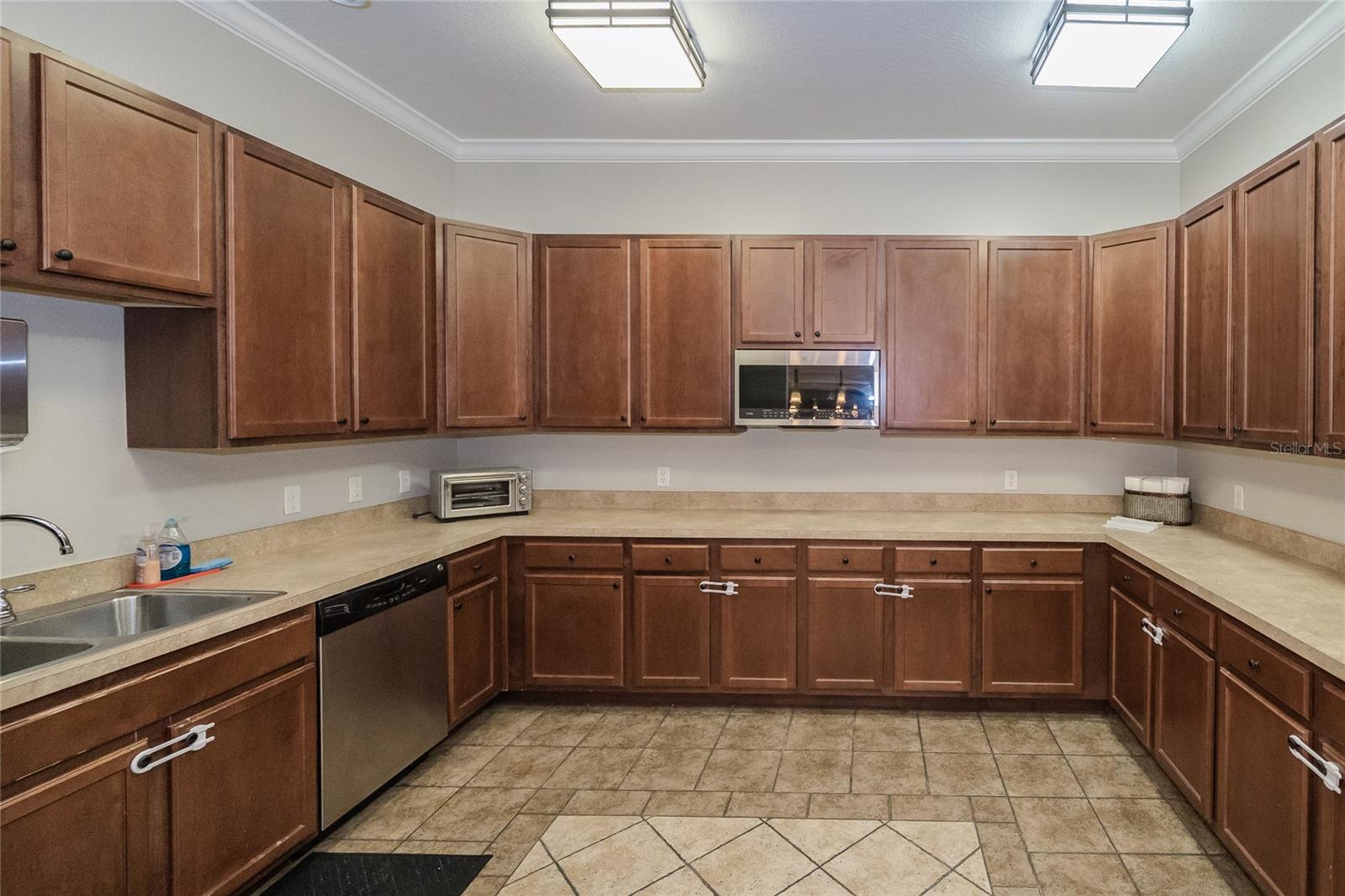 4907 POINTE O WOODS DR — photo 65