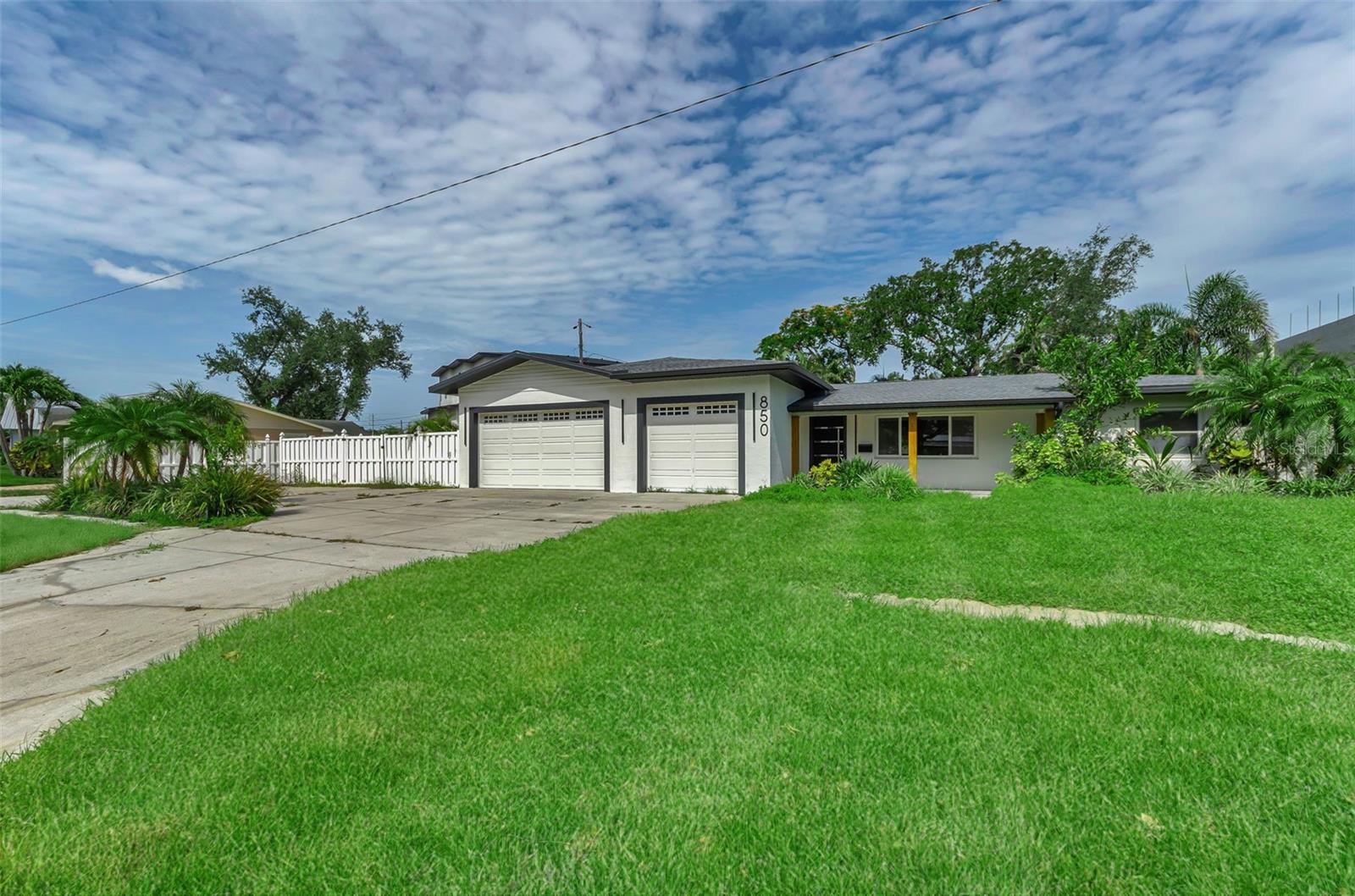 850 RAFAEL BLVD NE — photo 2