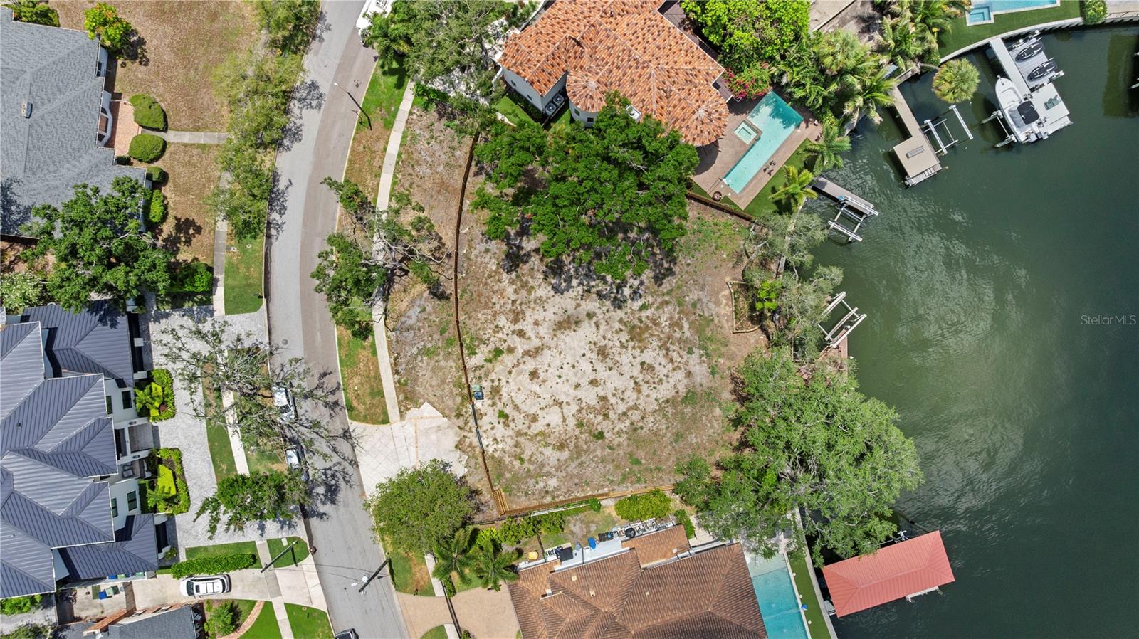 86 BAHAMA CIR — photo 13