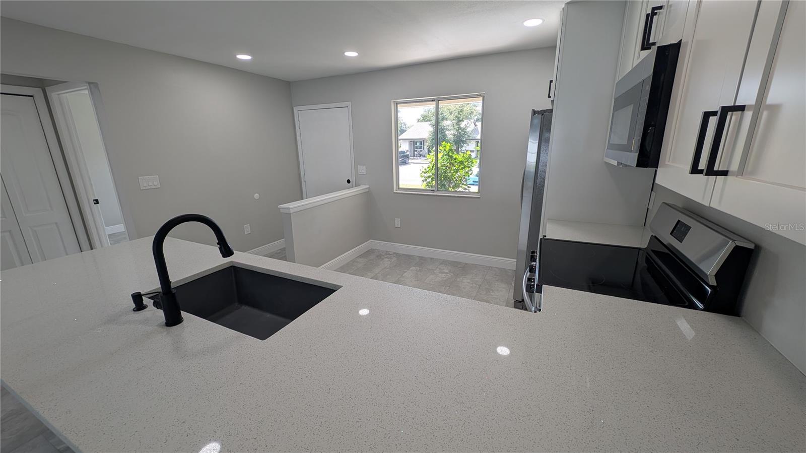 2888 BANCROFT CIR E #5B — photo 4