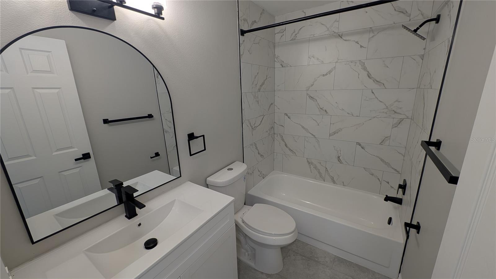 2888 BANCROFT CIR E #5B — photo 23