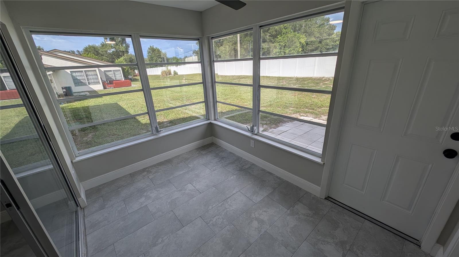 2888 BANCROFT CIR E #5B — photo 11