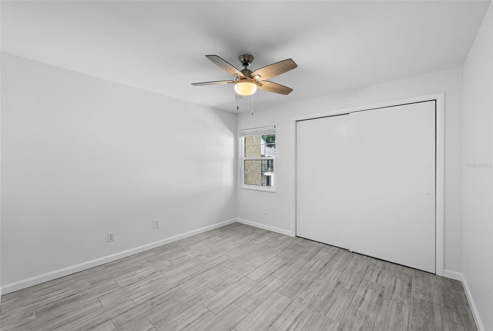 3812 N OAK DR #M72 — photo 15