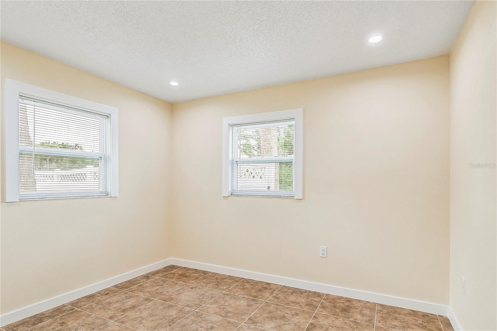 6814 DRIFTWOOD DR — photo 8