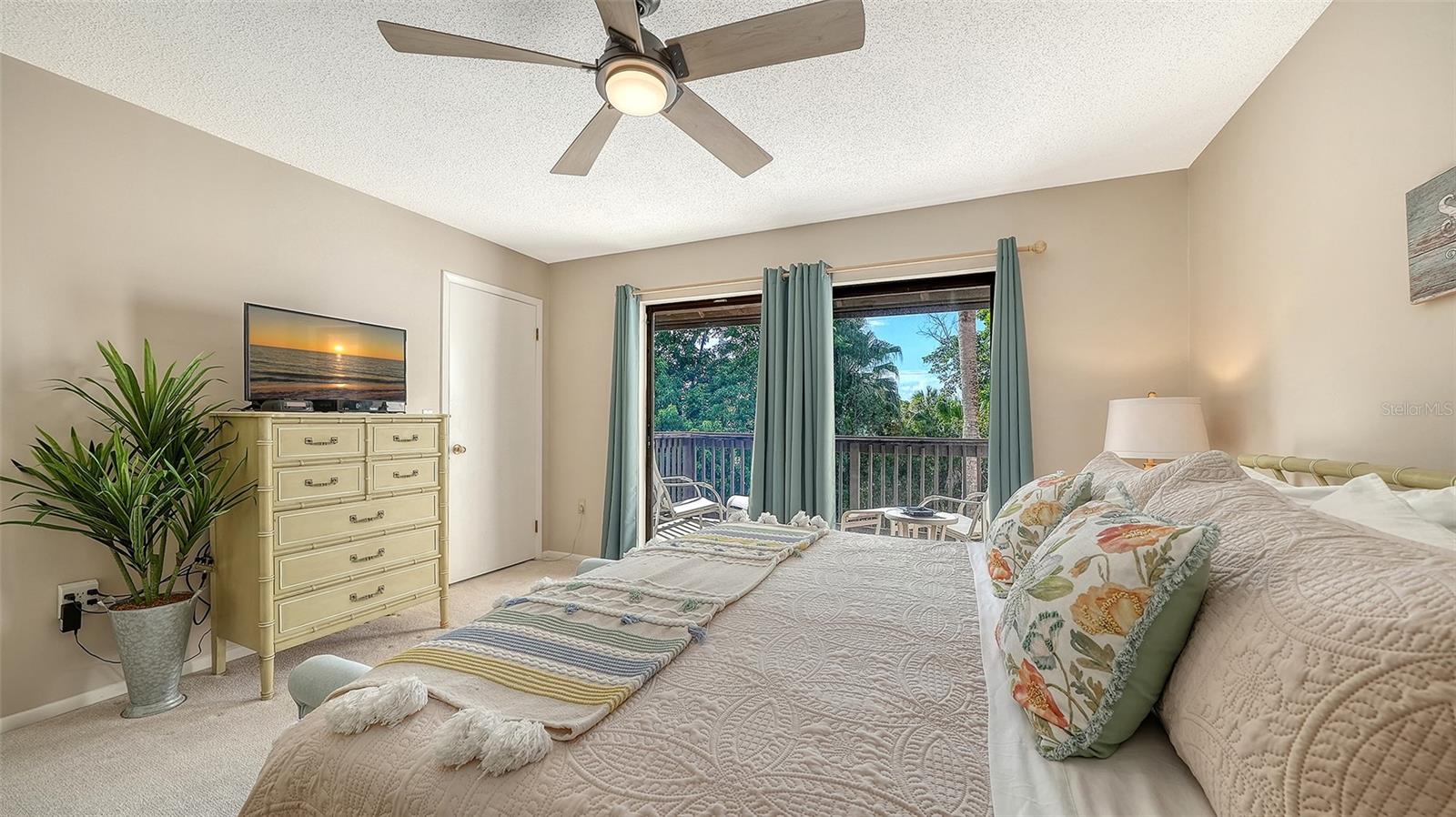 1646 STICKNEY POINT RD #101 — photo 40
