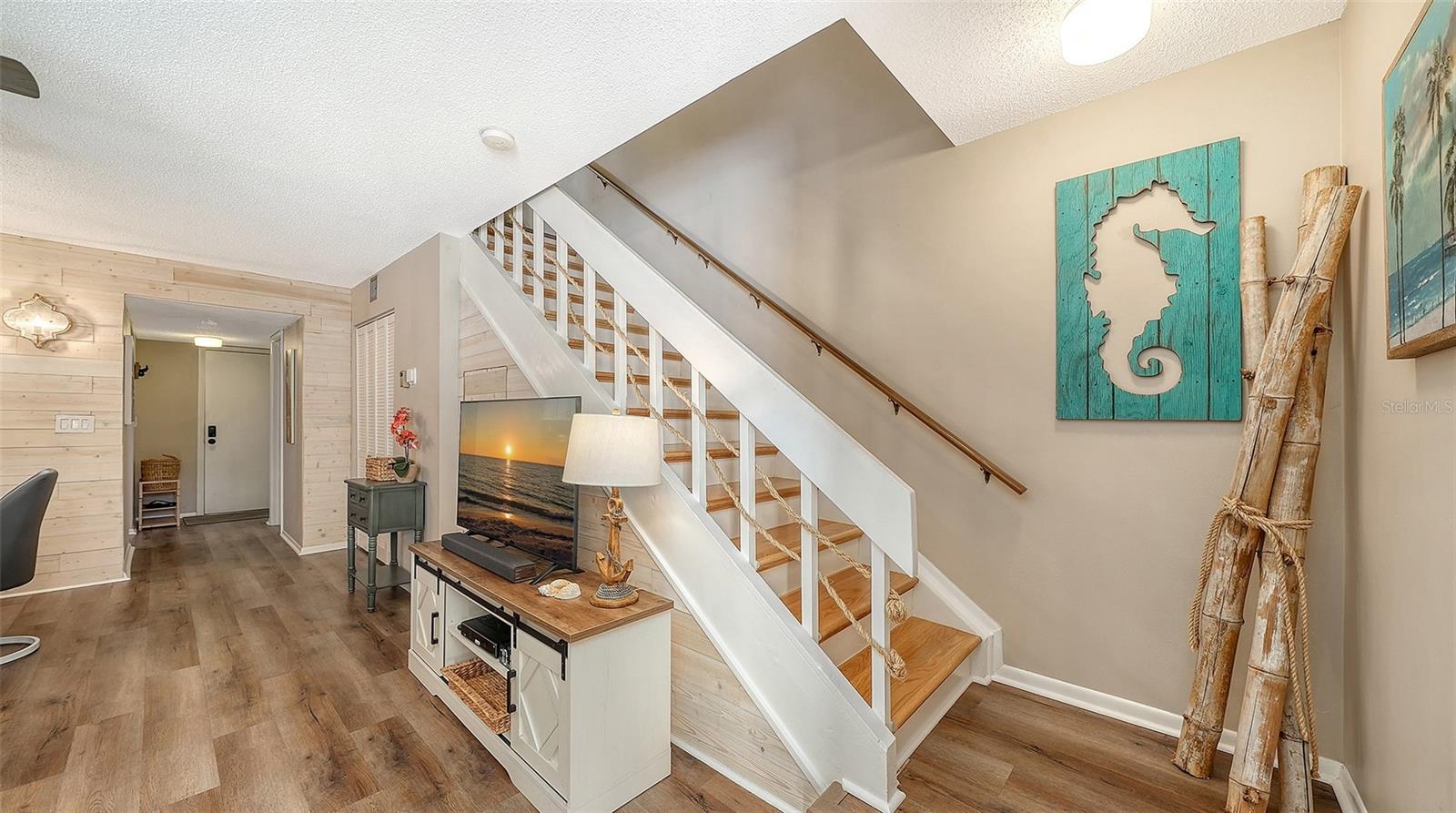 1646 STICKNEY POINT RD #101 — photo 30