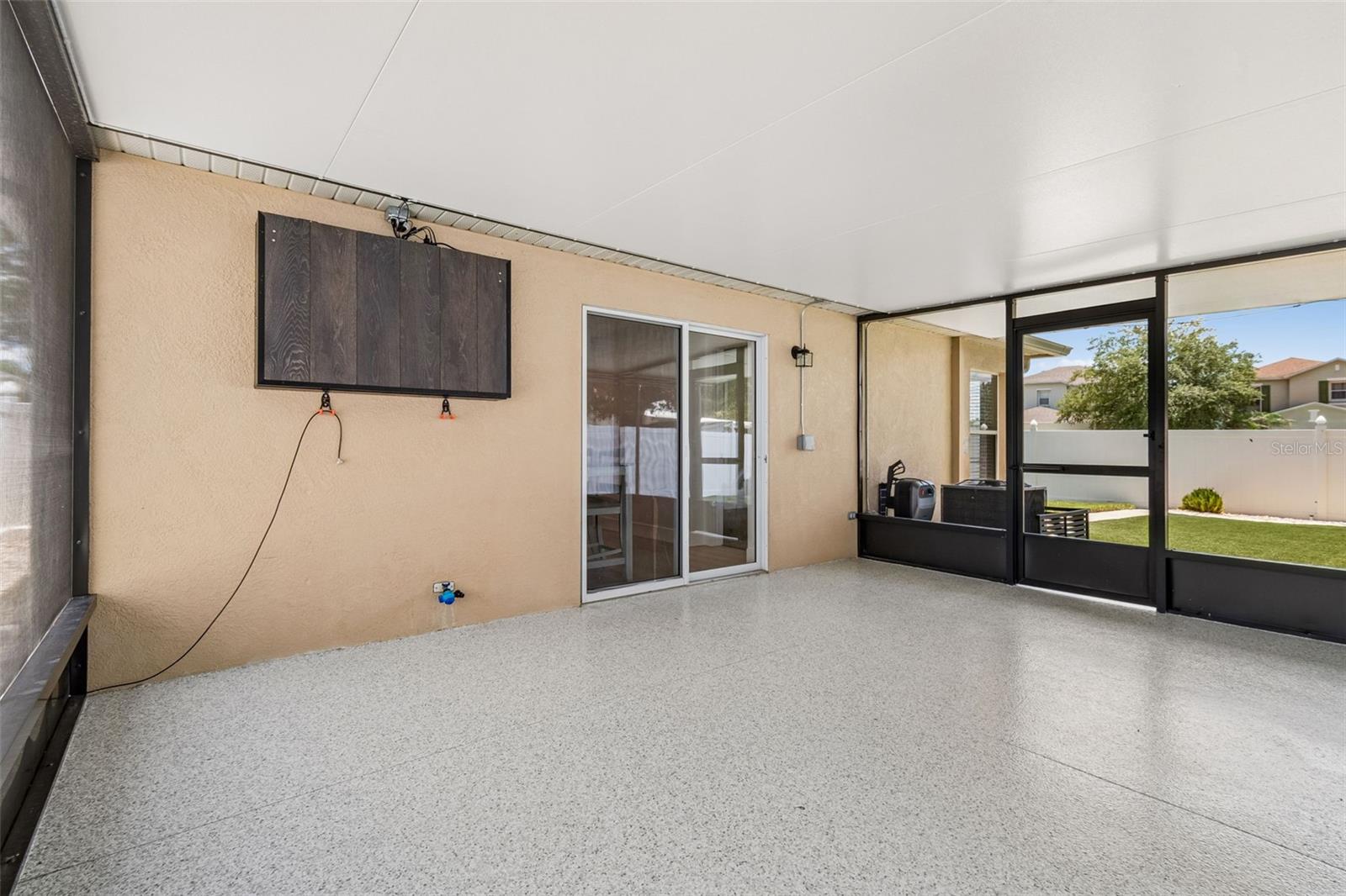 32323 FISH HOOK LOOP — photo 46