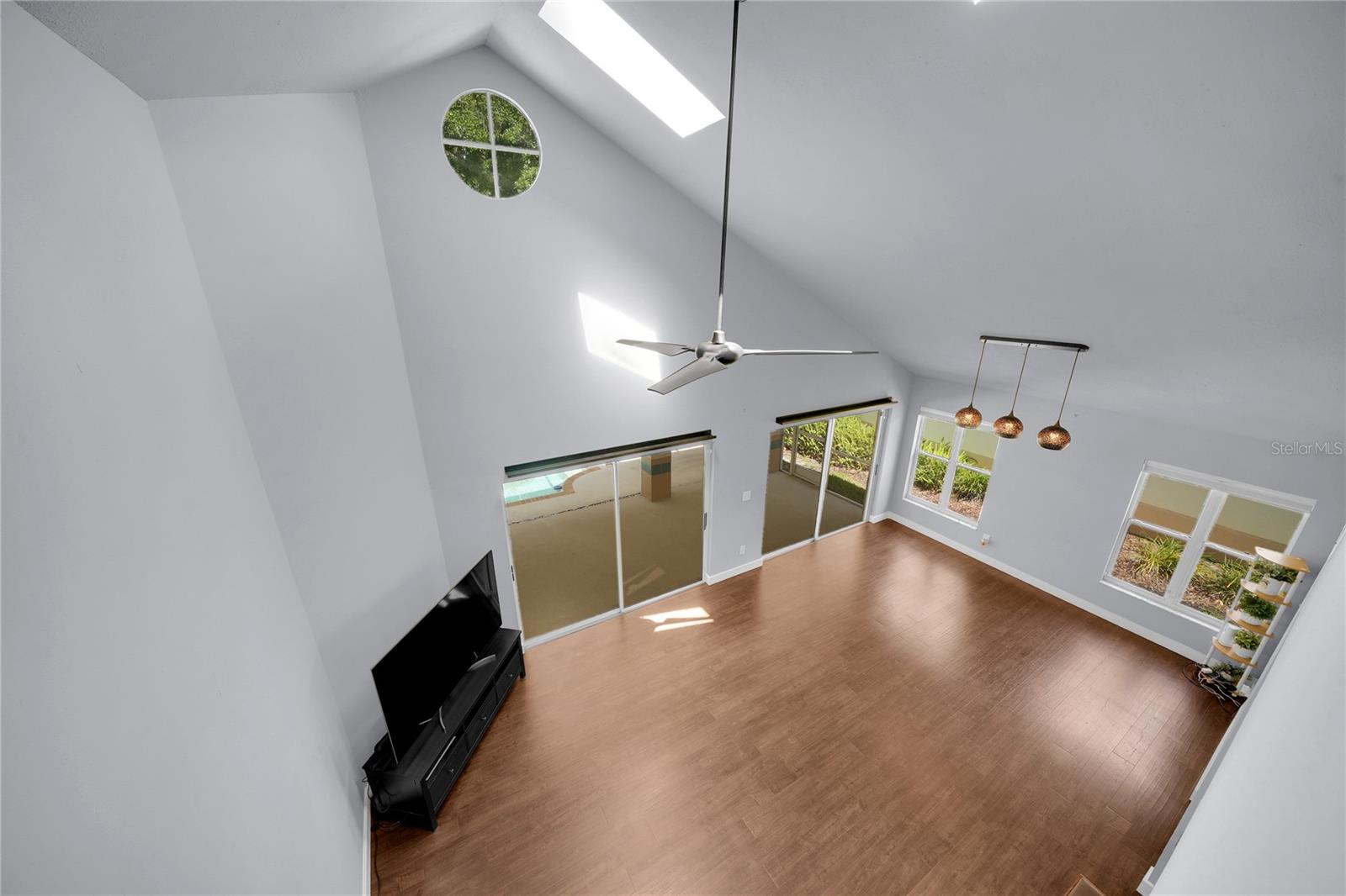 15876 SANCTUARY DR — photo 11
