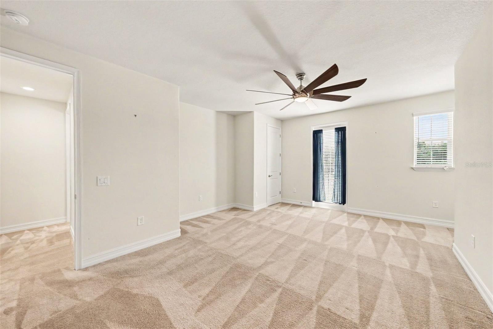 17823 DAISY FARM DR — photo 31