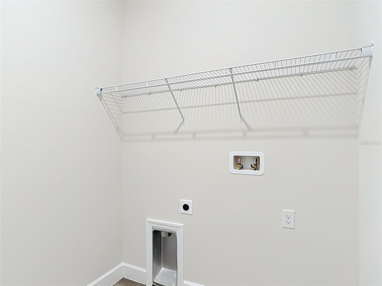 1459 N CHAMBERLAIN BLVD — photo 38