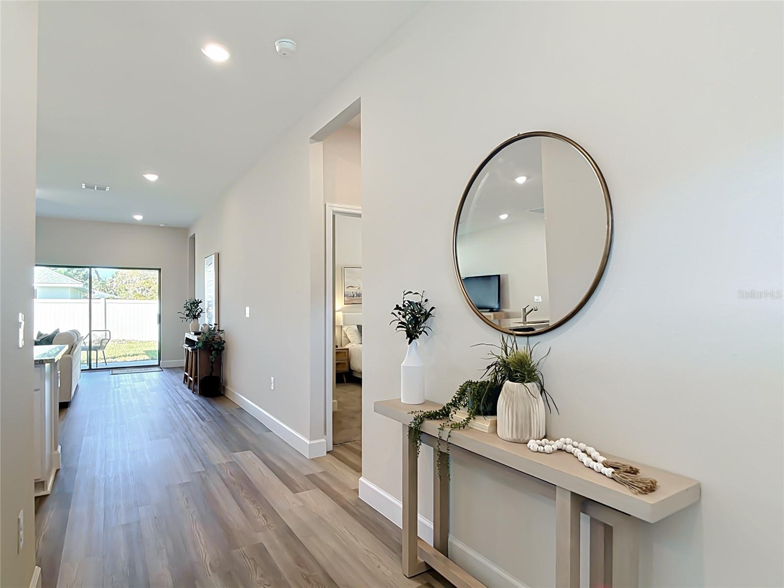 1459 N CHAMBERLAIN BLVD — photo 7