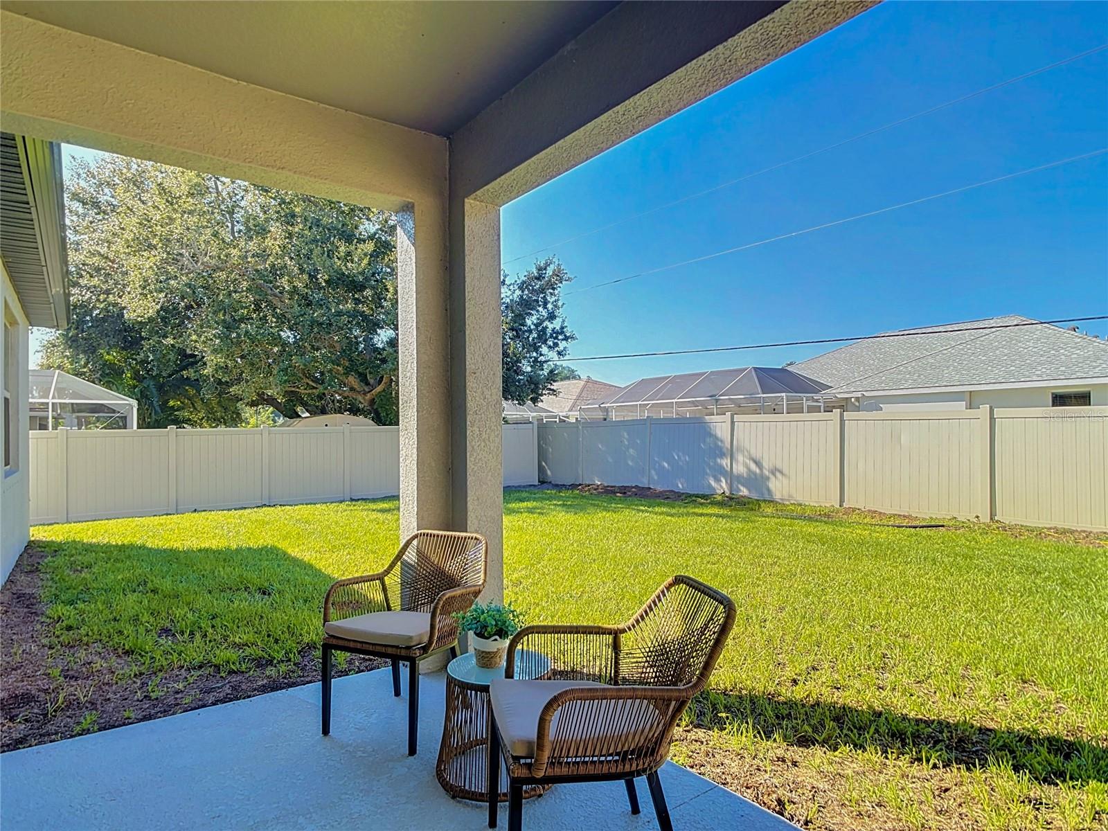1459 N CHAMBERLAIN BLVD — photo 40