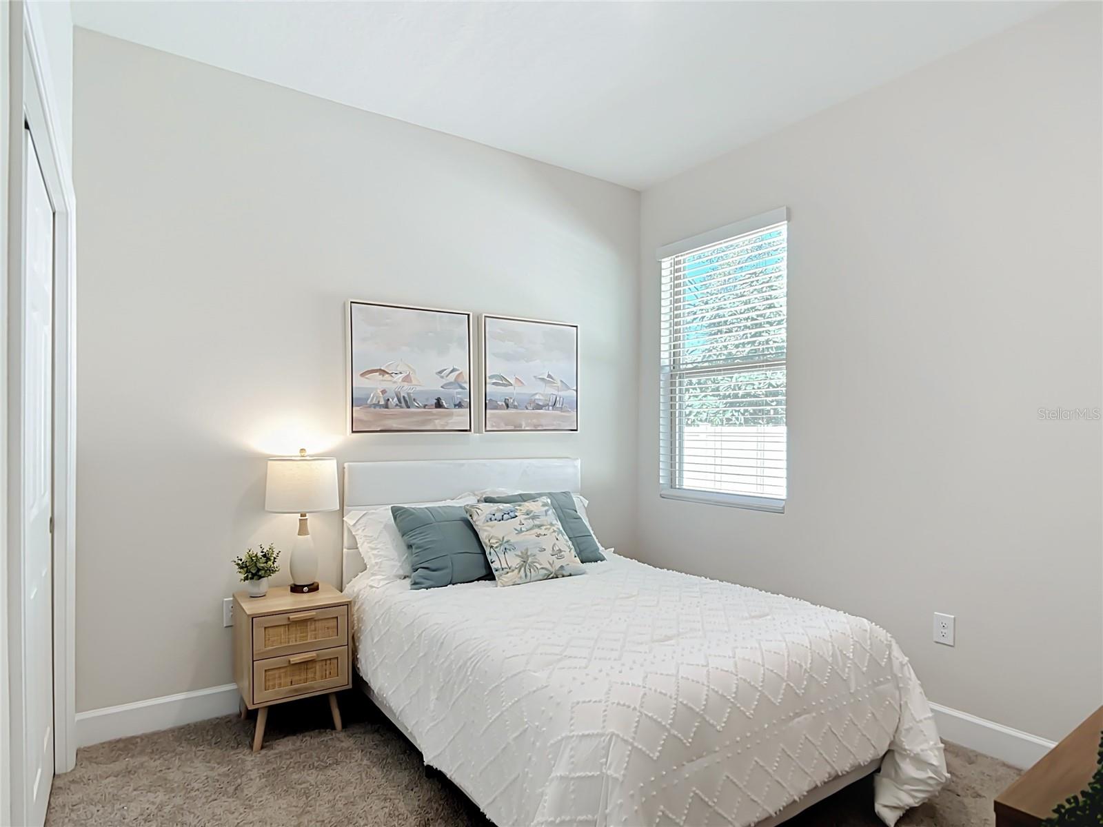 1459 N CHAMBERLAIN BLVD — photo 33