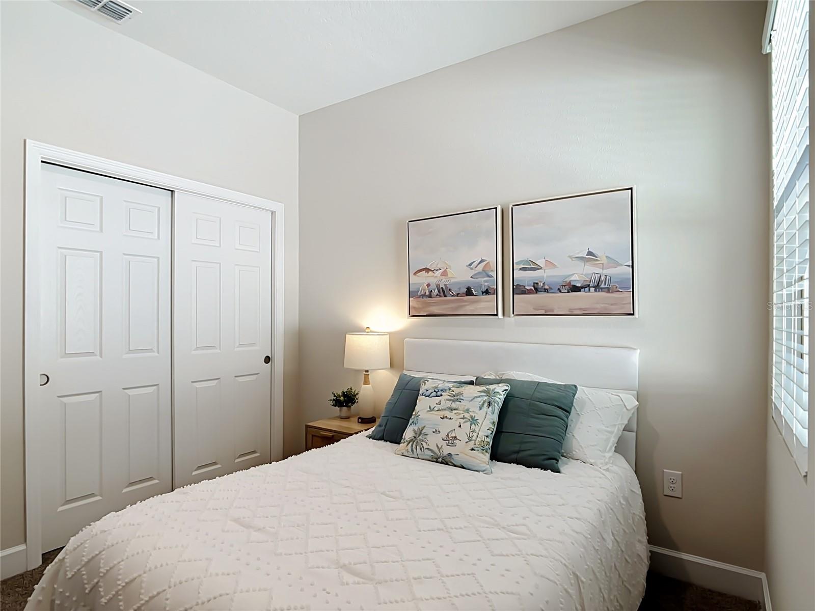1459 N CHAMBERLAIN BLVD — photo 34
