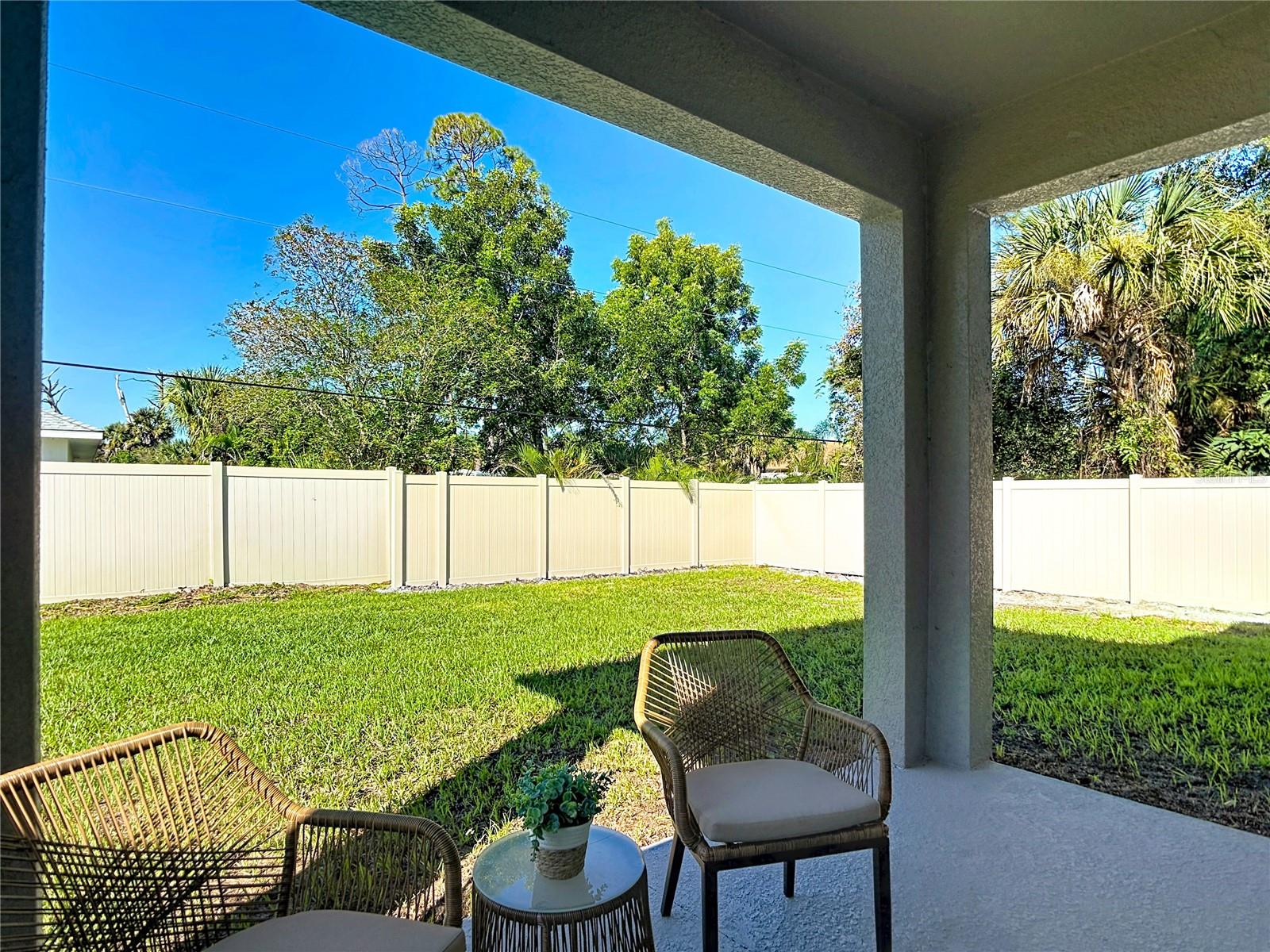 1459 N CHAMBERLAIN BLVD — photo 39