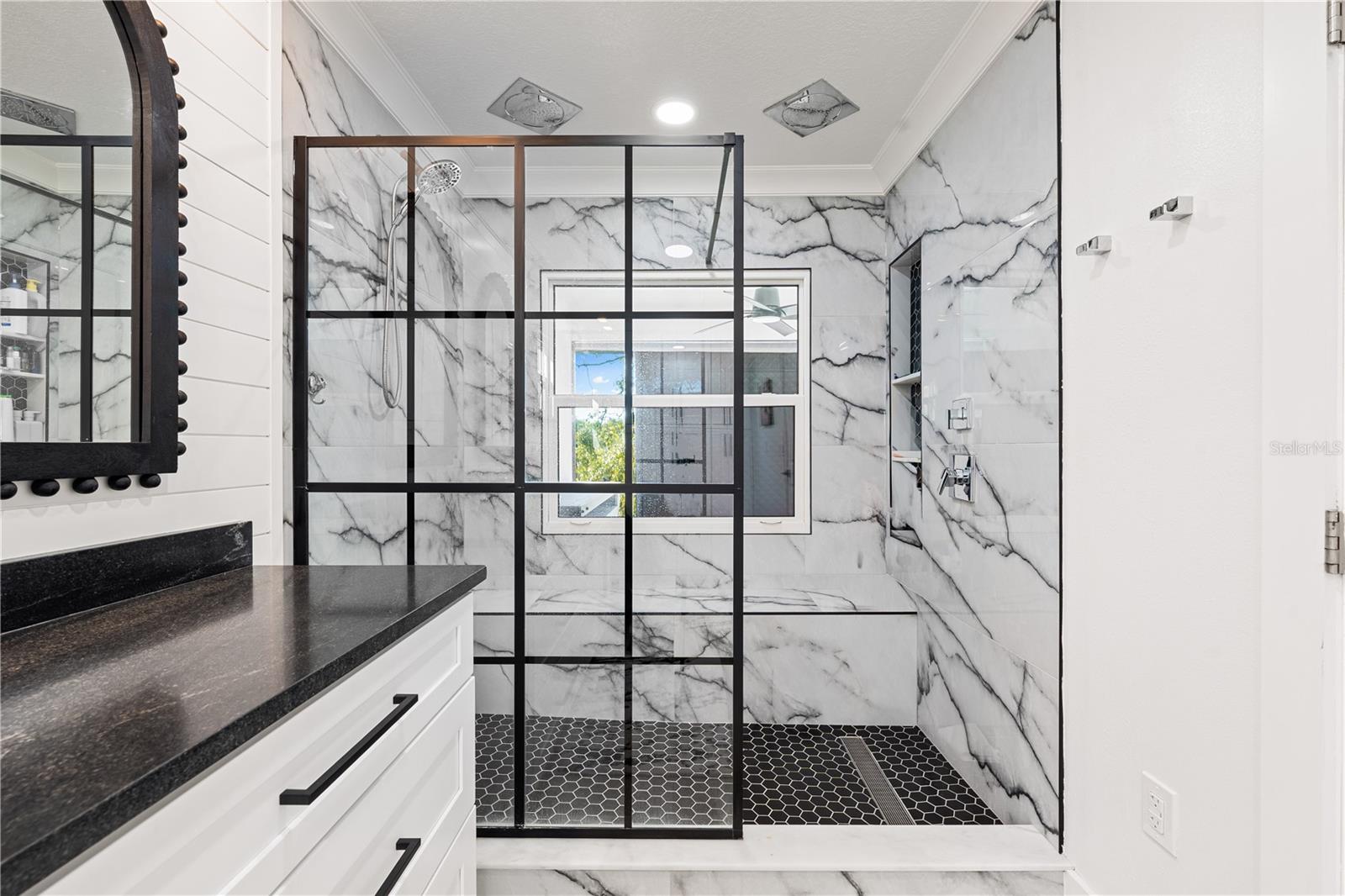 2500 MONTEREY ST — photo 15