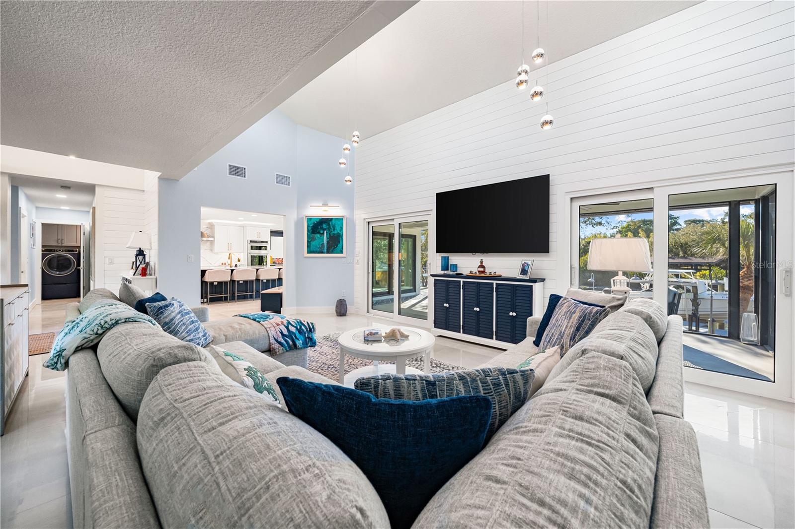 2500 MONTEREY ST — photo 5