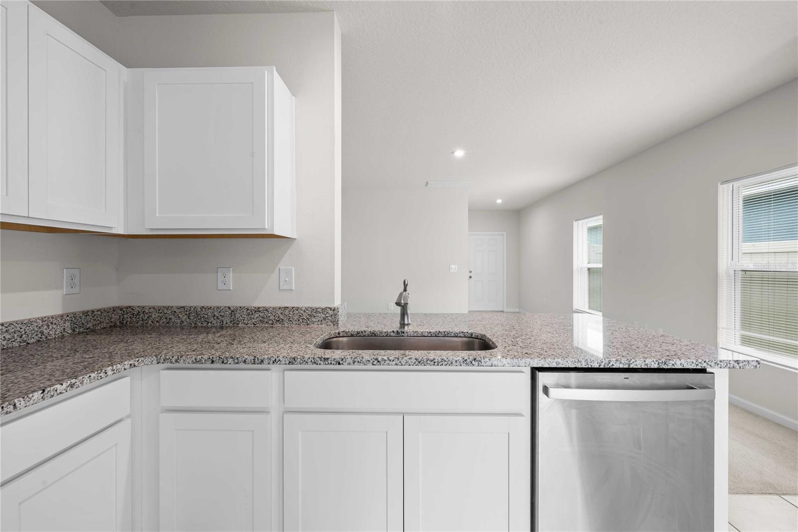 35155 JOMAR AVE — photo 6