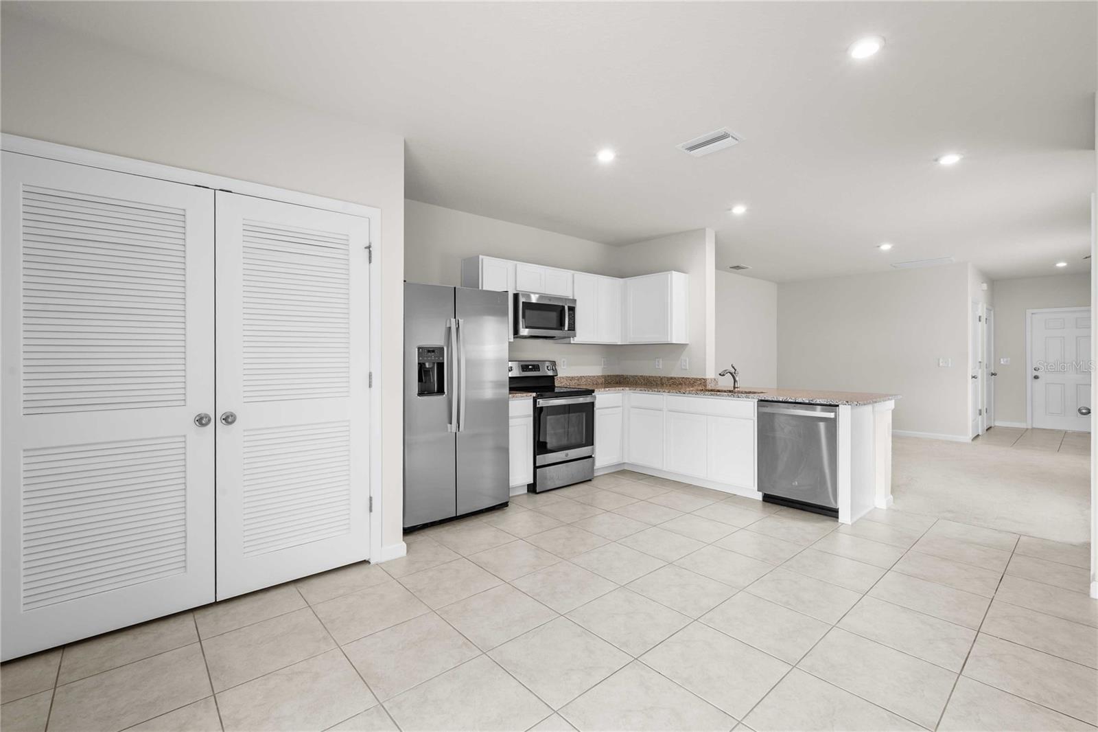 35155 JOMAR AVE — photo 8