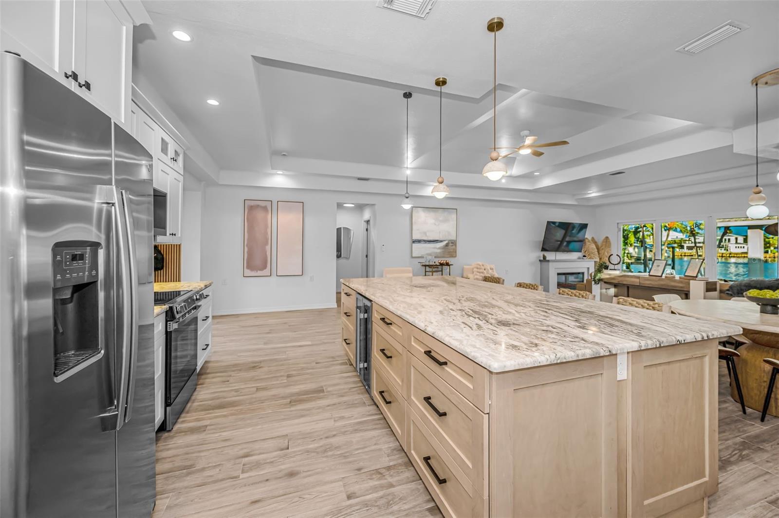 16353 REDINGTON DR — photo 30
