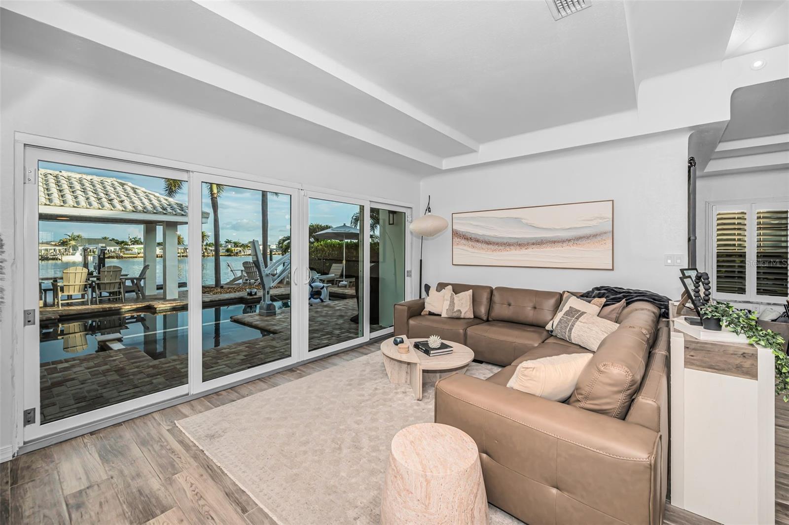 16353 REDINGTON DR — photo 12