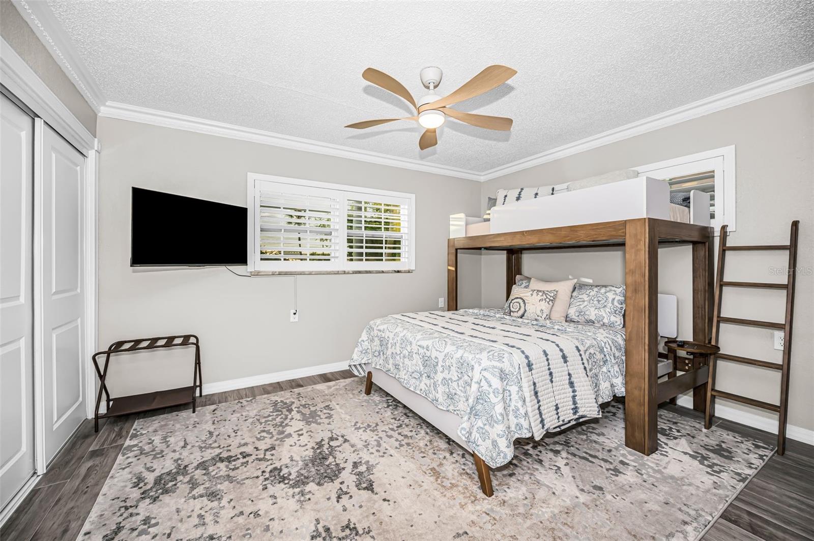 16353 REDINGTON DR — photo 44