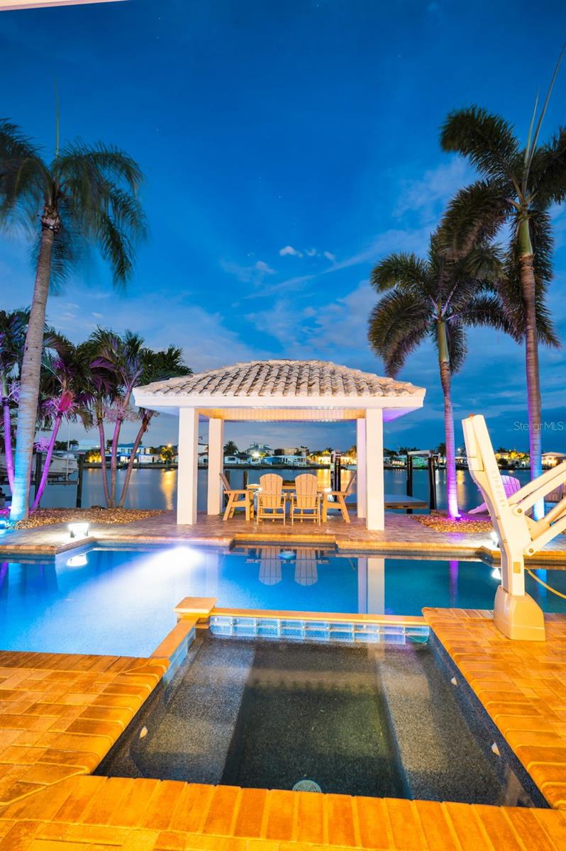 16353 REDINGTON DR — photo 65
