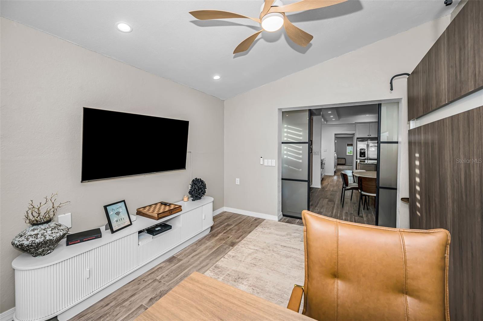 16353 REDINGTON DR — photo 52