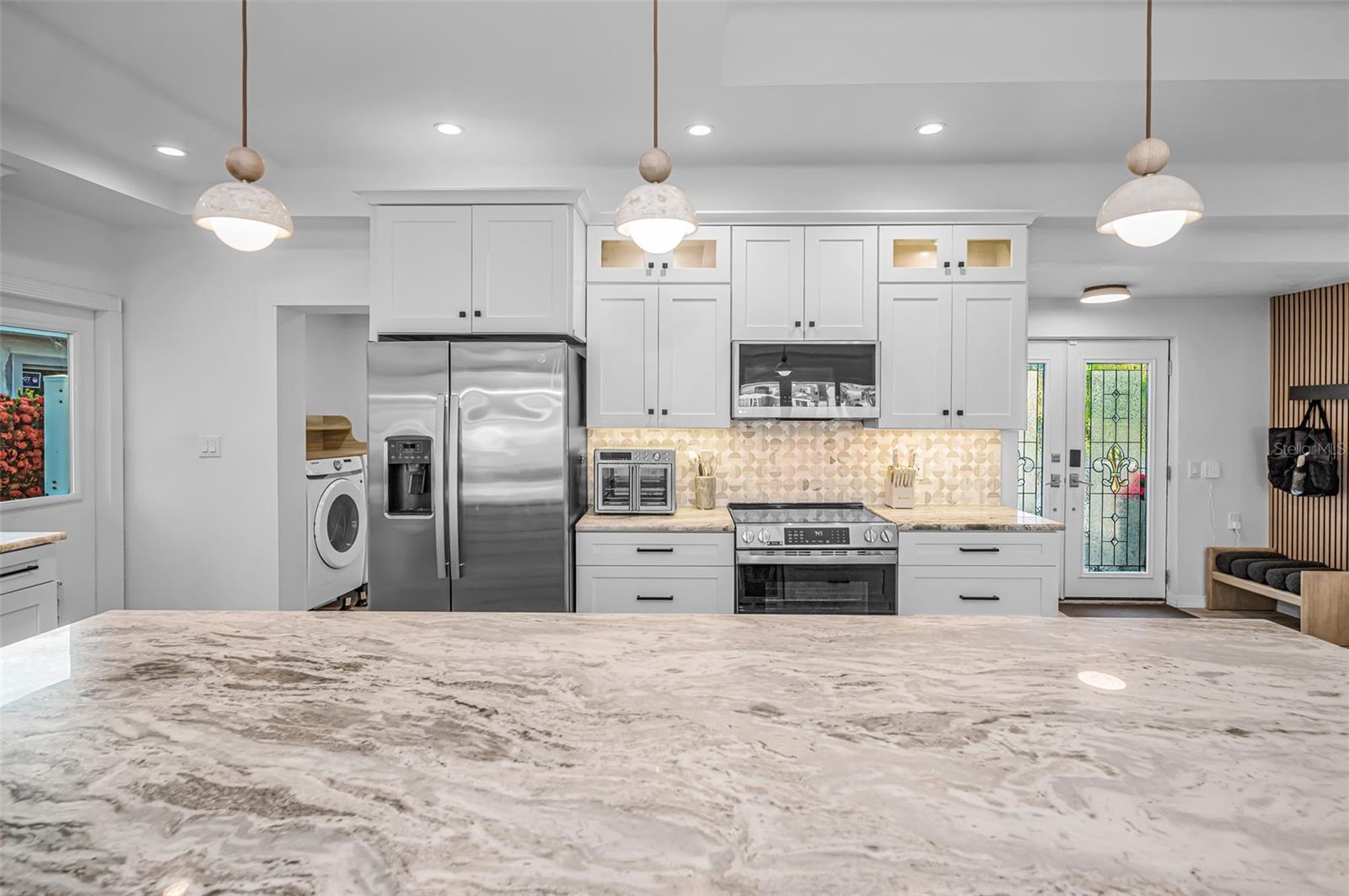 16353 REDINGTON DR — photo 32